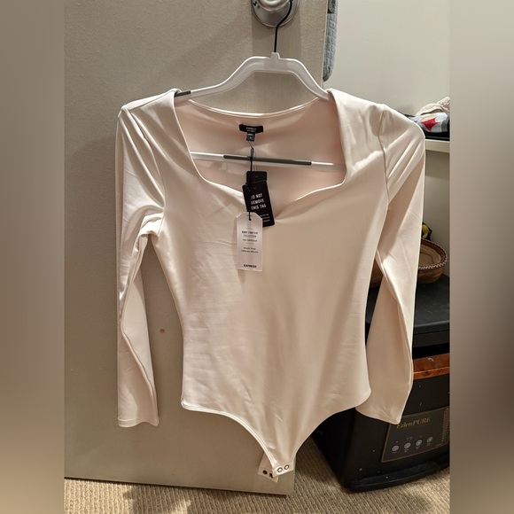 NWT Express Body Contour High Compression Square Neck Bodysuit - Picture 1 of 4